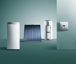 oel-brennwertkessel-icovit-roehrenkollektor-aurotherm-warmwasserspeicher-allstor-regler-auromat-368288